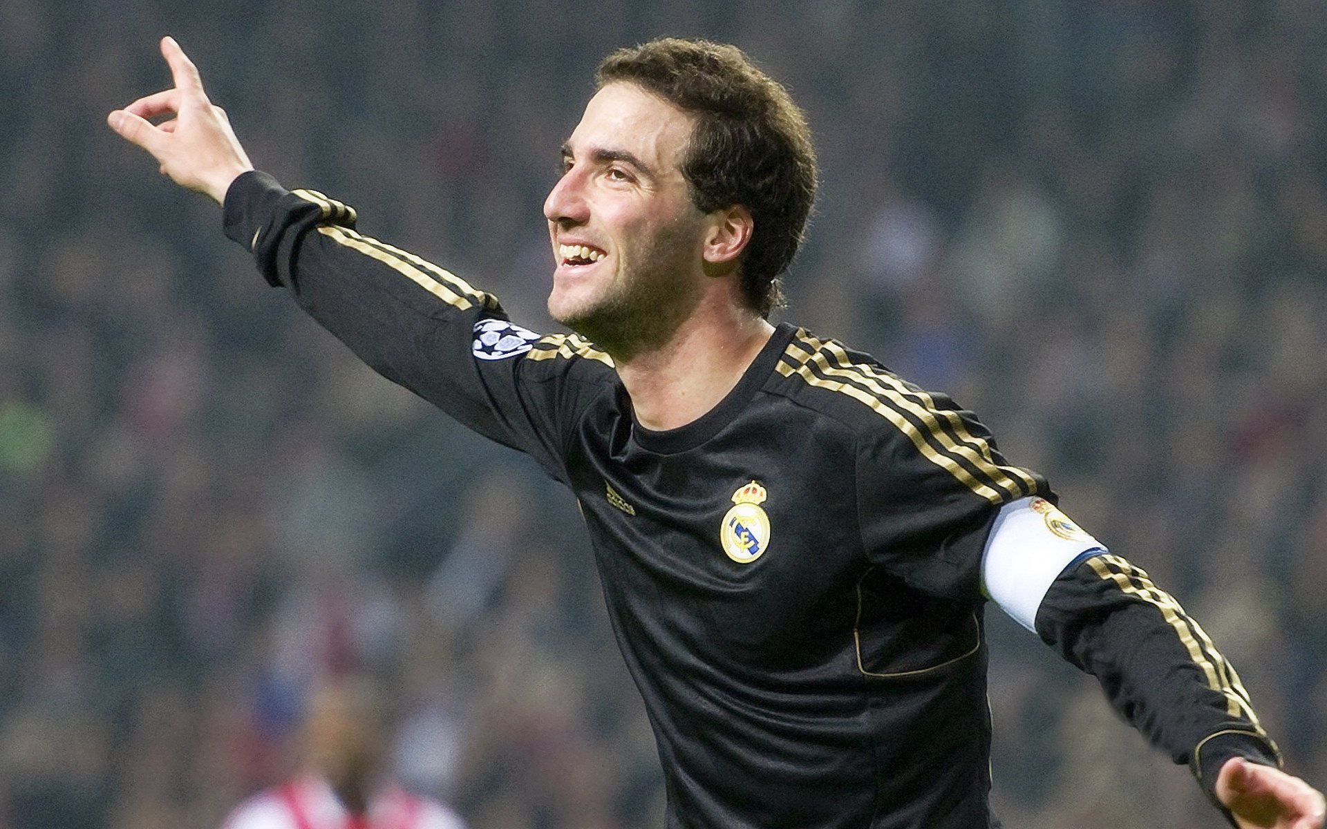 开云app下载安装-朗斯连续抢开局打出理想节奏，朗斯对战里尔